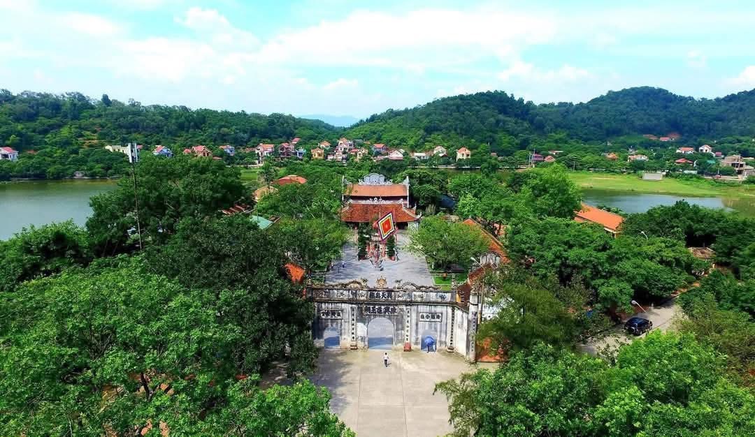 Côn Sơn – Kiếp Bạc là hai di tích thành phần của Di sản Thế giới “Quần thể Di tích và Danh thắng Yên Tử – Vĩnh Nghiêm – Côn Sơn, Kiếp Bạc”