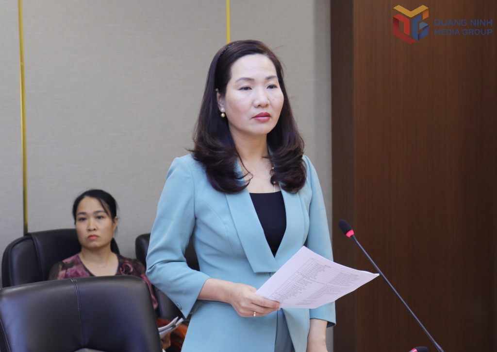 Bà Nguyễn Thị Hạnh, Phó Chủ tịch UBND tỉnh Quảng Ninh phát biểu tại cuộc họp.
