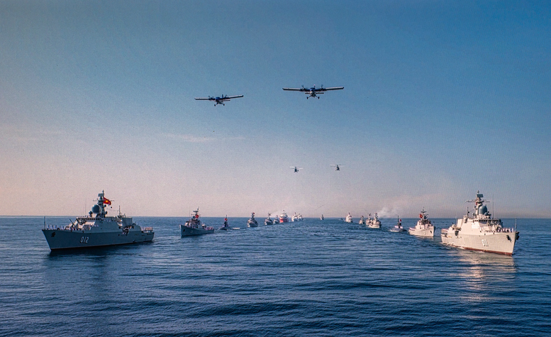 Máy bay DHC6-Mắt thần trên biển của Không quân Hải quân là loại máy bay có tính cơ động cao, cất và hạ cánh trên mặt nước. DHC-6 được sử dụng để thực hiện nhiệm vụ trinh sát, tuần thám, cấp cứu y tế khẩn cấp và tìm kiếm, cứu nạn trên biển. Máy bay DHC6-Mắt thần trên biển của Không quân Hải quân là loại máy bay có tính cơ động cao, cất và hạ cánh trên mặt nước. DHC-6 được sử dụng để thực hiện nhiệm vụ trinh sát, tuần thám, cấp cứu y tế khẩn cấp và tìm kiếm, cứu nạn trên biển.