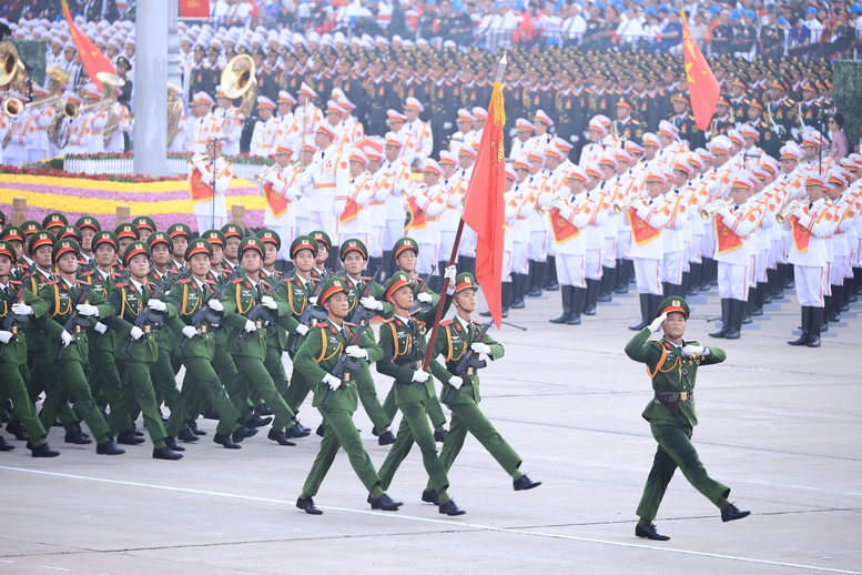 Lực lượng Công an Nhân dân tham gia diễu binh, diễu hành tại A80 - Ảnh: VGP/Nhật Bắc Lực lượng Công an Nhân dân tham gia diễu binh, diễu hành tại A80 - Ảnh: VGP/Nhật Bắc