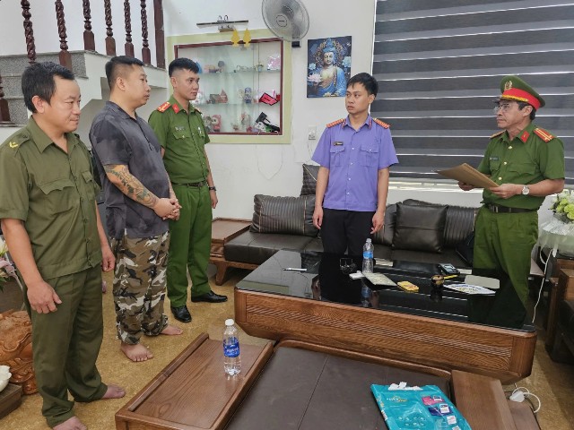 Quảng Trị triệt phá đường dây cho vay nặng lãi, thu lợi bất chính hơn 10 tỉ đồng