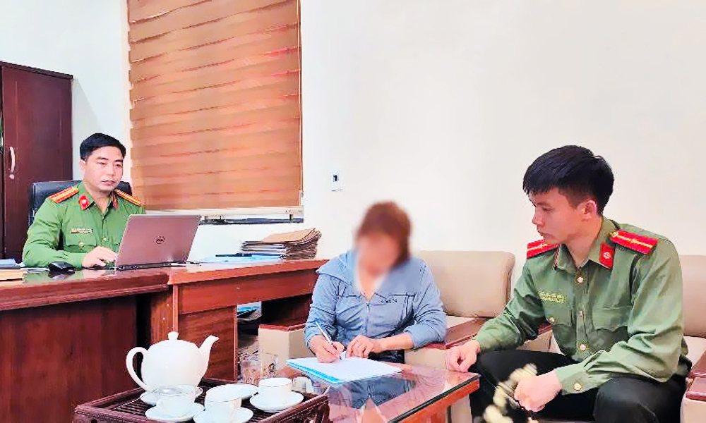 Bắc Ninh: Xử phạt người phụ nữ đăng tải hình ảnh phản cảm để câu view