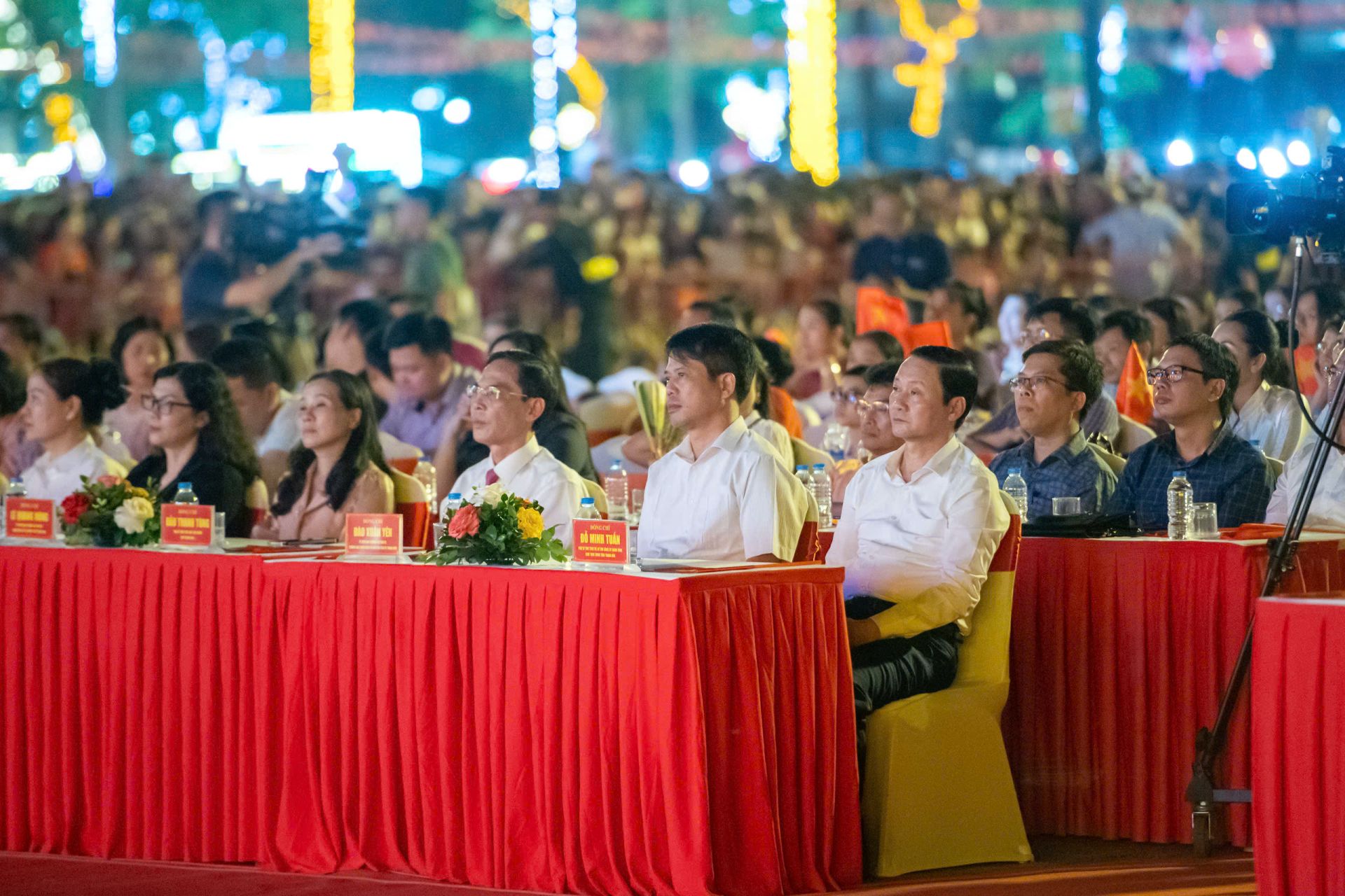 Các đại biểu tham dự chương trình Các đại biểu tham dự chương trình