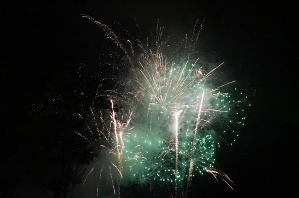 Ngay sau chương trình nghệ thuật, màn pháo hoa tầm cao Ngay sau chương trình nghệ thuật, màn pháo hoa tầm cao