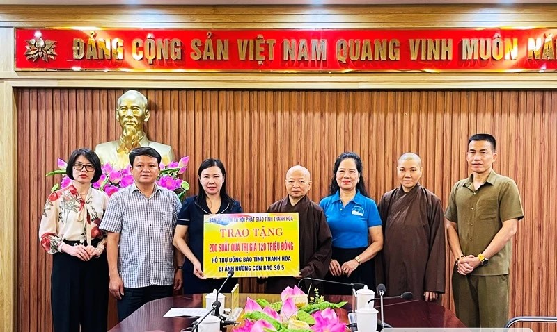 Ủy ban MTTQ tỉnh Thanh Hóa tiếp nhận ủng hộ cho người dân chịu thiệt hại do bão số 5