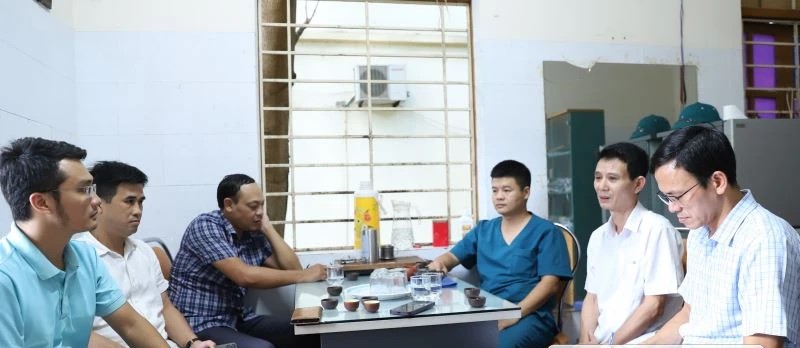 Trung tâm Kiểm soát bệnh tật tỉnh và Trung tâm Y tế Hạc Thành tăng cường công tác phối hợp bảo đảm an toàn phòng chống dịch bệnh phục vụ Đại hội. Trung tâm Kiểm soát bệnh tật tỉnh và Trung tâm Y tế Hạc Thành tăng cường công tác phối hợp bảo đảm an toàn phòng chống dịch bệnh phục vụ Đại hội.