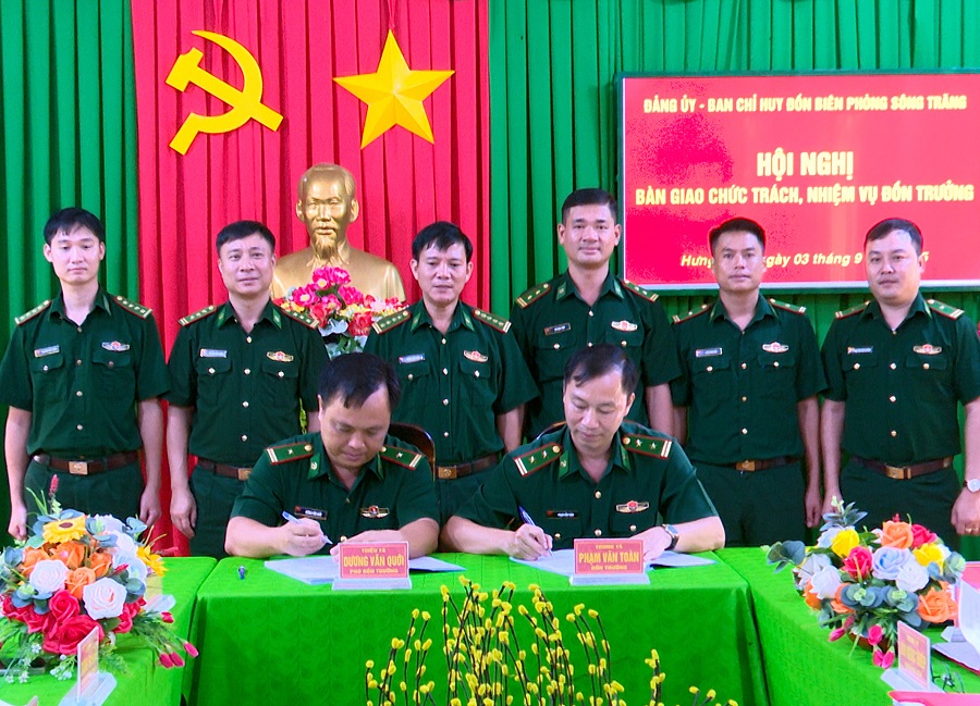 Biên phòng Tây Ninh: Bàn giao chức trách, nhiệm vụ Đồn trưởng