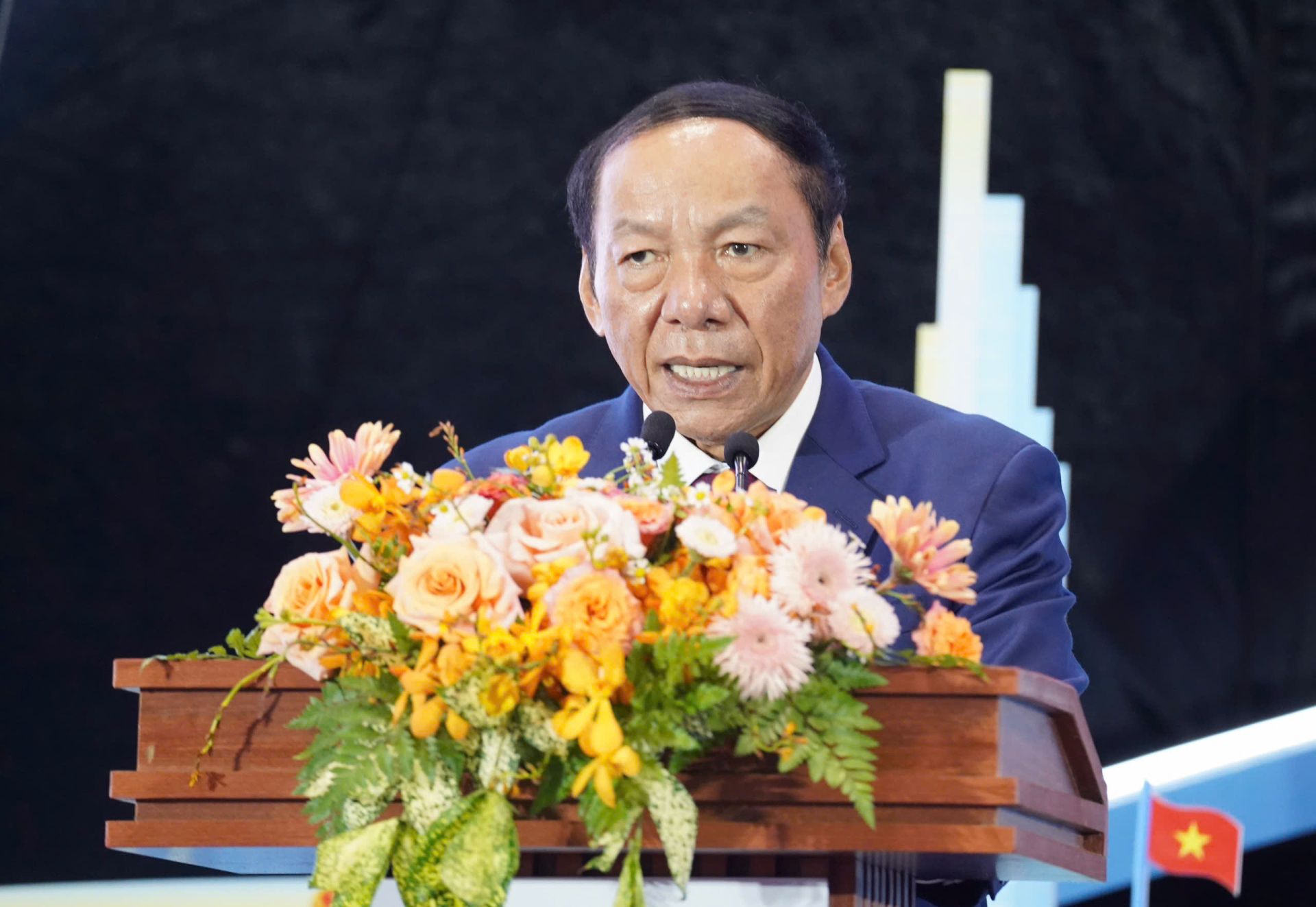 Ông Nguyễn Văn Hùng - Bộ trưởng Bộ Văn hóa, Thể thao và Du lịch phát biểu tại lễ khai mạc