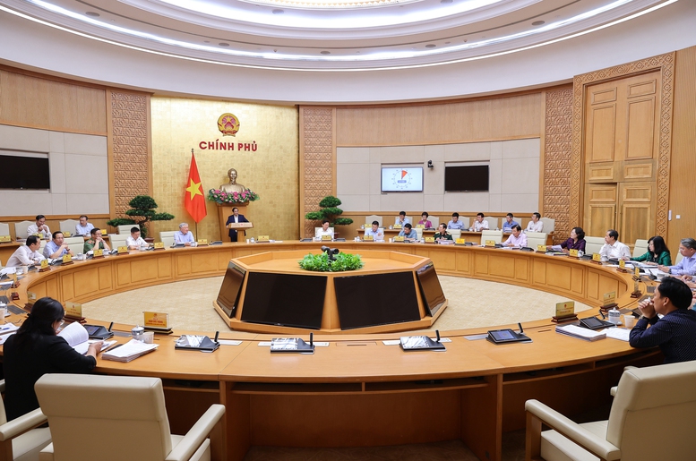 Thủ tướng yêu cầu các đại biểu tập trung trí tuệ, phát huy tinh thần trách nhiệm cao trong quá trình trao đổi, thảo luận, trình bày báo cáo, phát biểu ý kiến ngắn gọn, tập trung vào các vấn đề quan trọng, còn ý kiến khác nhau cần xin ý kiến Chính phủ - Ảnh: VGP/Nhật Bắc