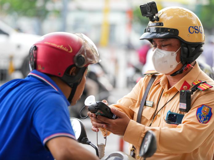 TP. HCM: Xử lý hơn 2.200 trường hợp vi phạm nồng độ cồn trong dịp lễ 2/9