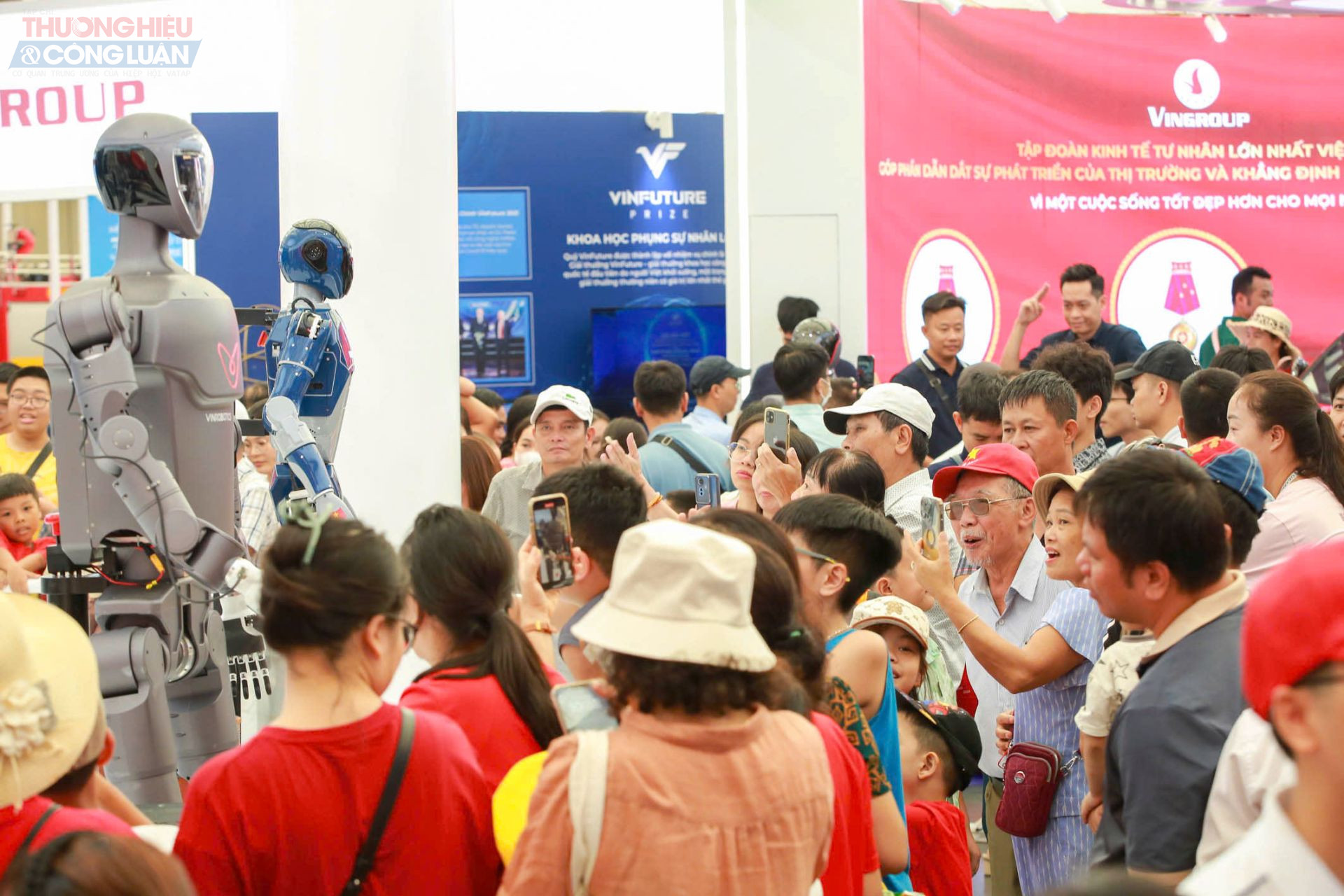 Việc kéo dài thời gian trưng bày thêm 10 ngày được kỳ vọng sẽ tạo điều kiện cho hàng triệu người dân cả nước có thêm cơ hội tham quan, chiêm ngưỡng và cảm nhận sâu sắc hơn về chặng đường 80 năm “Độc lập - Tự do - Hạnh phúc” của dân tộc.