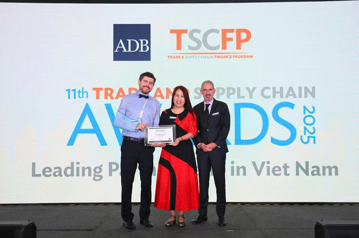 Lập cú đúp giải thưởng từ ADB, TPBank ghi dấu ấn trên bản đồ tài trợ thương mại toàn cầu
