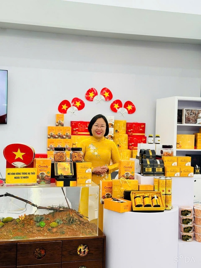 Thạc sỹ, nhà khoa học Nguyễn Thị Hồng, Giám đốc công ty cổ phần Dược phẩm Thiên Phúc Thạc sỹ, nhà khoa học Nguyễn Thị Hồng, Giám đốc công ty cổ phần Dược phẩm Thiên Phúc