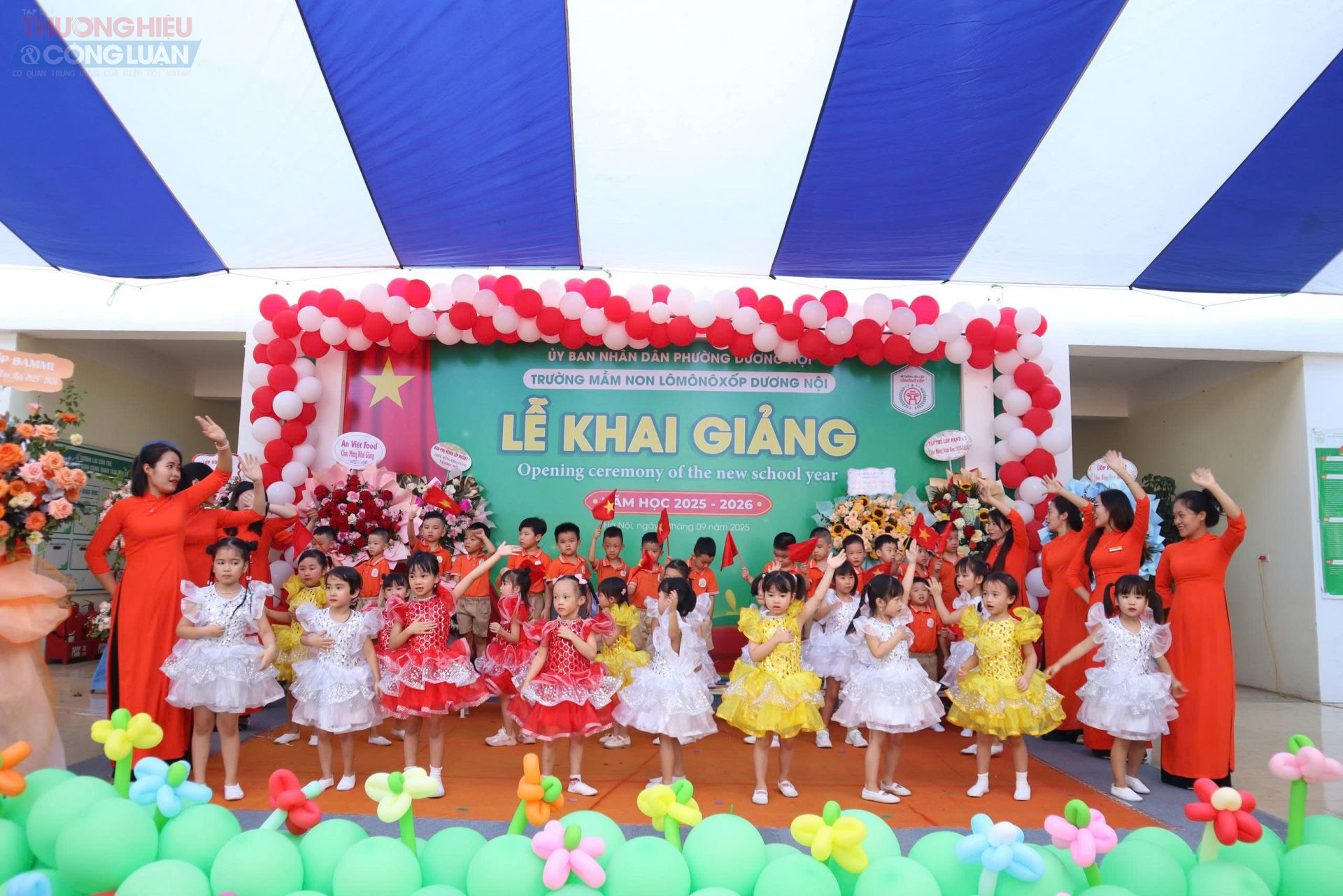 Tiết mục văn nghệ chào mừng ngày khai giảng năm học 2025-2026 của cô và trò Trường mầm non Lômônôxốp Dương Nội