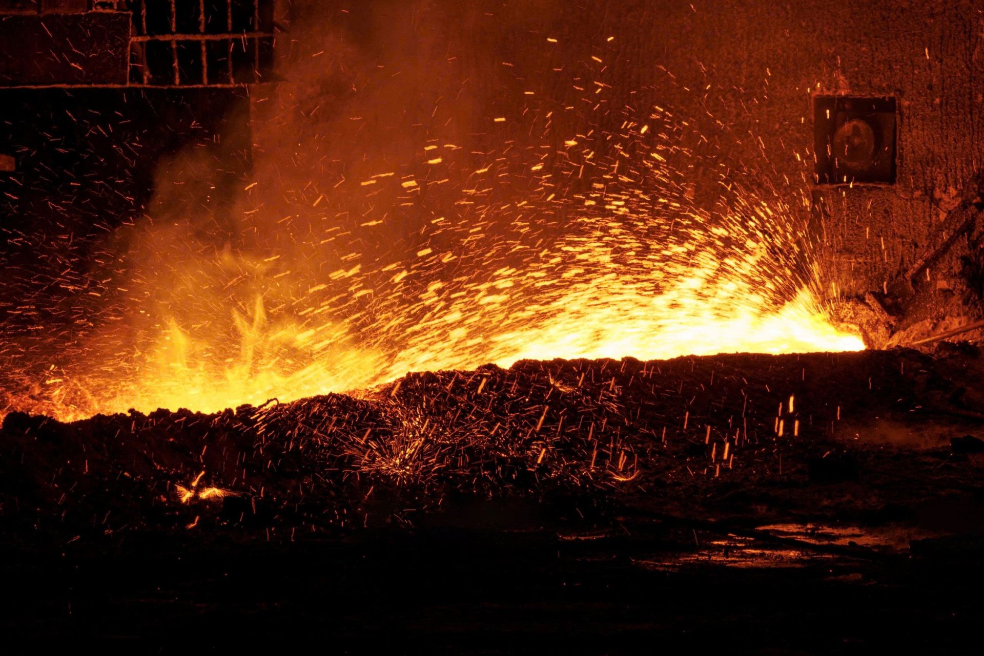 Lò cao thứ 2 của Dung Quất 2 và là lò cao thứ 6 của Khu liên hợp sản xuất gang thép Hòa Phát Dung Quất đi vào hoạt động. Ảnh: HPG