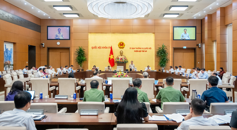 Ủy ban Thường vụ Quốc hội xem xét về dự án Luật sửa đổi, bổ sung một số điều của Luật Lý lịch tư pháp