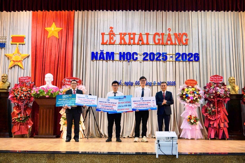 các nhà tài trợ sinh viên Trường Đại học Y- Dược, Đại học Huế