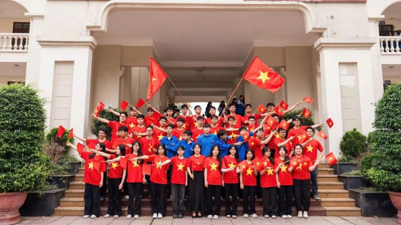 Học sinh Trường THPT Hàn Thuyên (phường Võ Cường, tỉnh Bắc Ninh) sẵn sàng bước vào năm học mới.