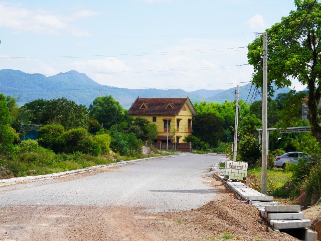 Đẩy nhanh giải phóng mặt bằng, tháo gỡ vướng mắc cho các dự án hạ tầng tại Quảng Trị