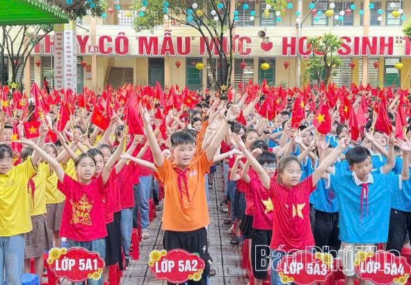 Phú Thọ: Rộn ràng lễ khai giảng năm học mới, học sinh và sinh viên háo hức trở lại trường