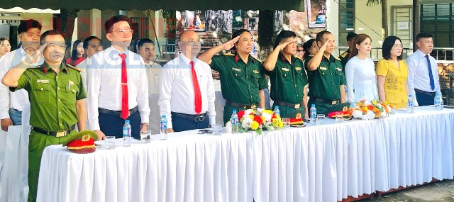 Lễ chào cờ năm học mới. Lễ chào cờ năm học mới.