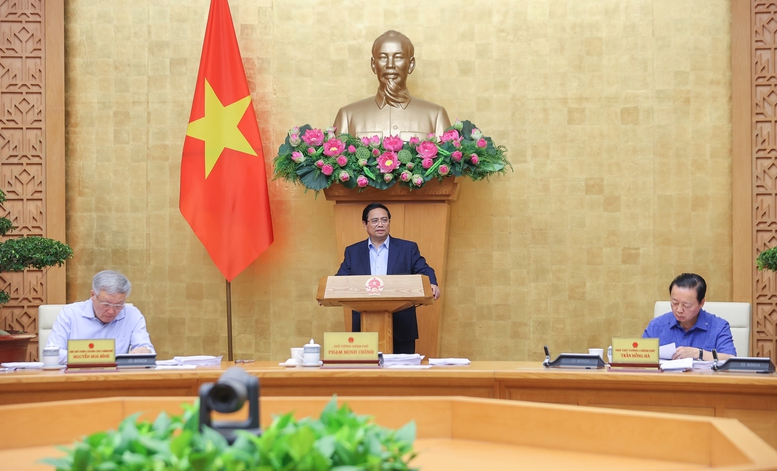 Người đứng đầu Chính phủ chỉ đạo phải tiếp tục làm mới lại các động lực tăng trưởng truyền thống, thúc đẩy các động lực tăng trưởng mới - Ảnh: VGP/Nhật Bắc