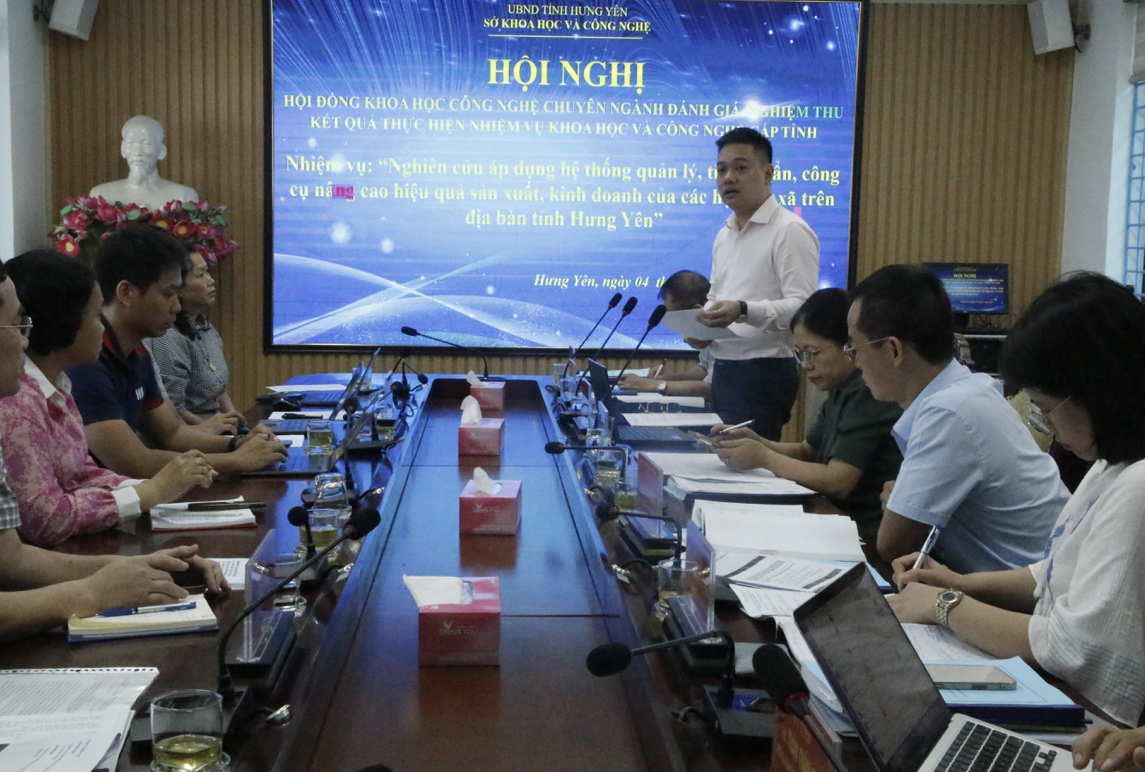 Một số hình ảnh thành viên phản biện của hội đồng.