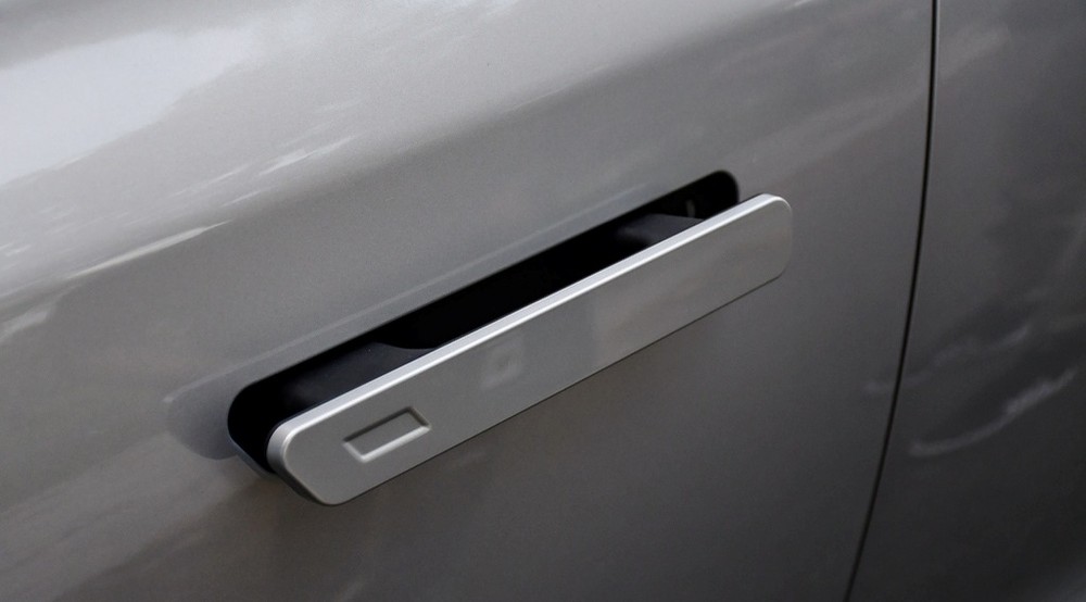 Trung Quốc sắp cấm thiết kế tay nắm cửa ẩn trên ô tô: Phản ứng trước những rủi ro an toàn