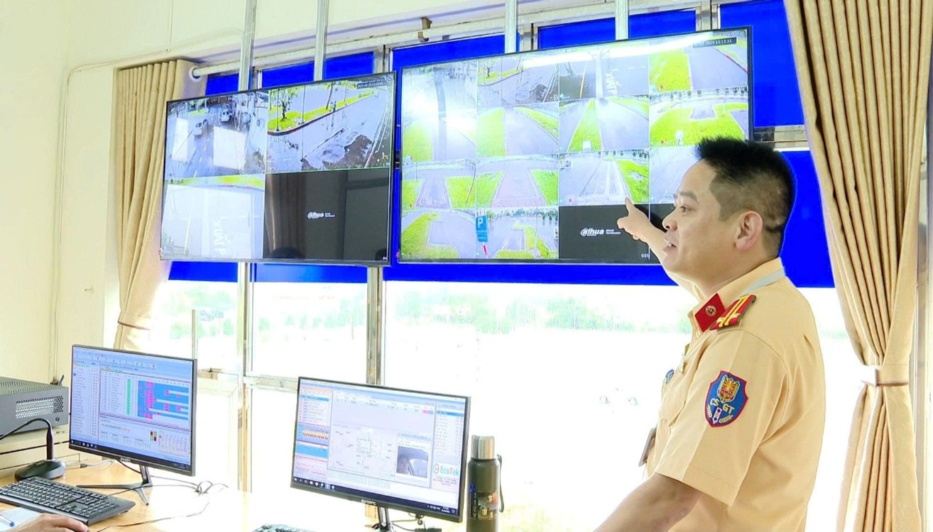 Một số hình ảnh ứng dụng công nghệ trong công tác Sát hạch cấp giấy phép lái xe trên địa bàn của Phòng Cảnh sát giao thông Công an tỉnh