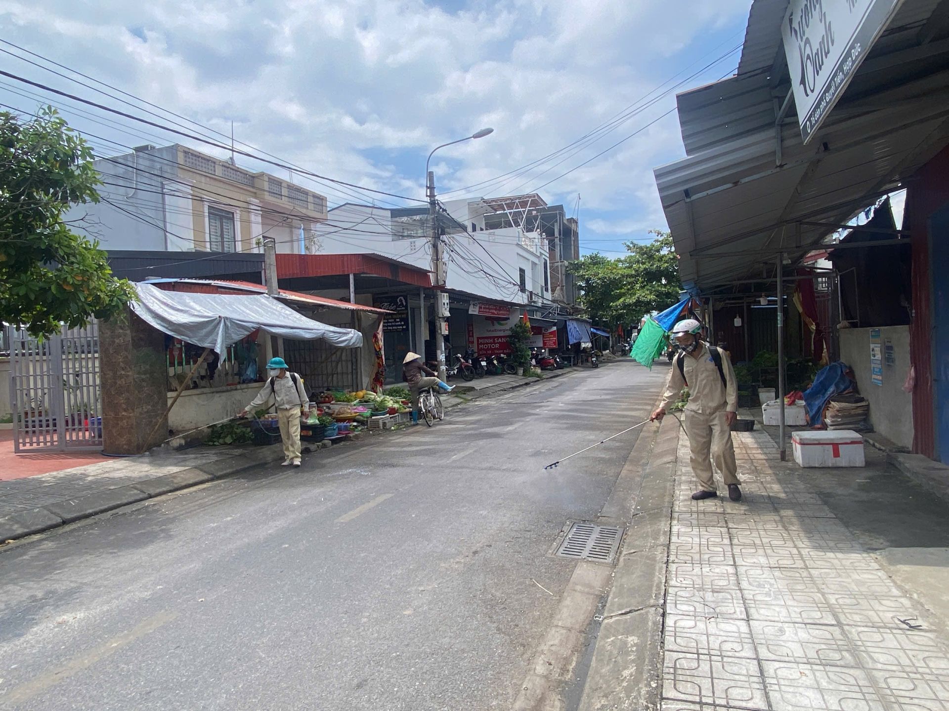 Phường Nam Đồ Sơn triển khai tổng vệ sinh, khử trùng, tiêu độc môi trường