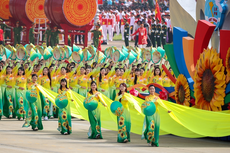 Việt Nam đón nhận tình cảm nồng ấm từ bạn bè quốc tế