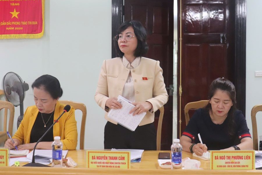 Bà Nguyễn Thanh Cầm, Đại biểu Quốc hội hoạt động chuyên trách tại Ủy ban Văn hóa và Xã hội phát biểu, trao đổi tại buổi làm việc. Bà Nguyễn Thanh Cầm, Đại biểu Quốc hội hoạt động chuyên trách tại Ủy ban Văn hóa và Xã hội phát biểu, trao đổi tại buổi làm việc.