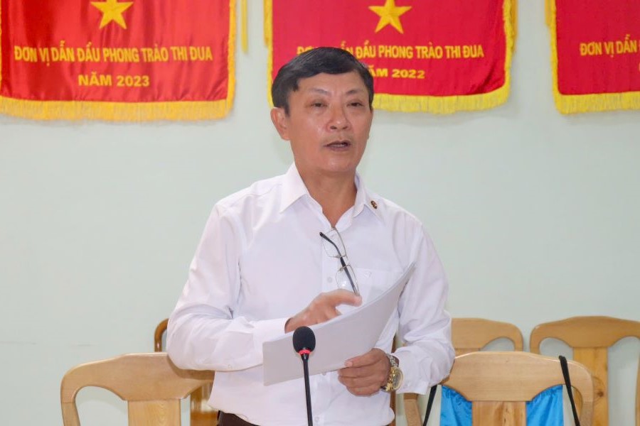 Phó Cục trưởng Cục Văn hóa cơ sở, Gia đình và Thư viện, Bộ VH, TT&DL Khuất Văn Quý phát biểu, trao đổi tại buổi làm việc. Phó Cục trưởng Cục Văn hóa cơ sở, Gia đình và Thư viện, Bộ VH, TT&DL Khuất Văn Quý phát biểu, trao đổi tại buổi làm việc.