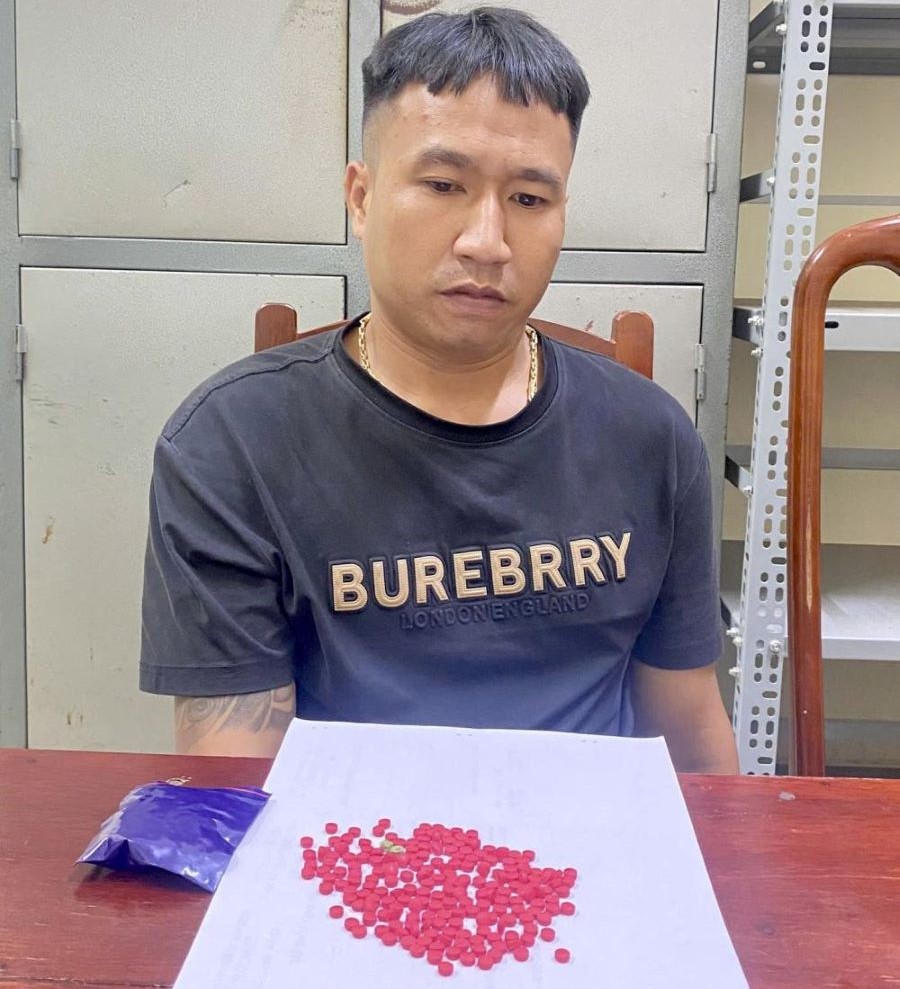 Lê Quang Chiến khai nhận 200 viên ma túy Hồng phiến là mua của Trần Thị Thương.