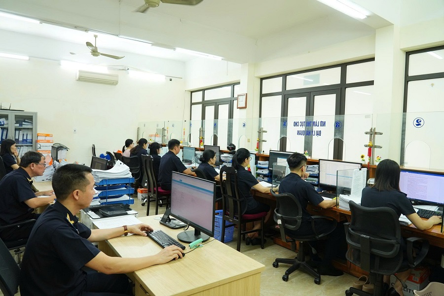 Phát hành các ấn phẩm và tư liệu dịp 80 năm ngày truyền thống Hải quan Việt Nam