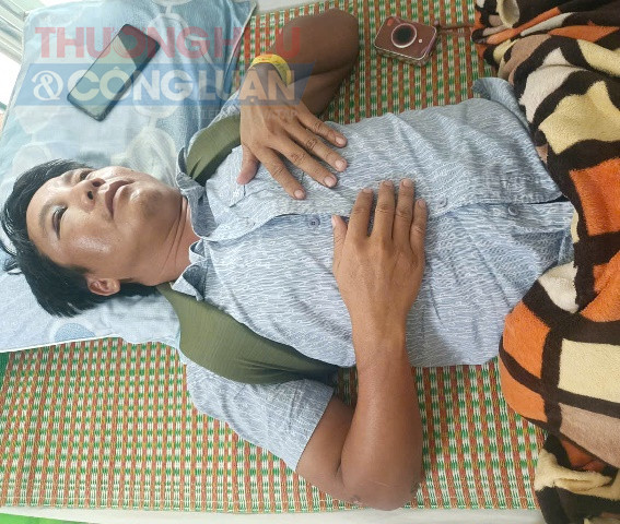 nạn nhân là anh Nguyễn Đình Nhân (SN:1985) trú tại tổ dân phố Quan Nam (xã Hòa Liên cũ), nay thuộc phường Liên Chiểu, TP. Đà Nẵng, Đang điều trị tại khoa ngoại thần kinh bệnh viện Đà Nẵng. nạn nhân là anh Nguyễn Đình Nhân (SN:1985) trú tại tổ dân phố Quan Nam (xã Hòa Liên cũ), nay thuộc phường Liên Chiểu, TP. Đà Nẵng, Đang điều trị tại khoa ngoại thần kinh bệnh viện Đà Nẵng.