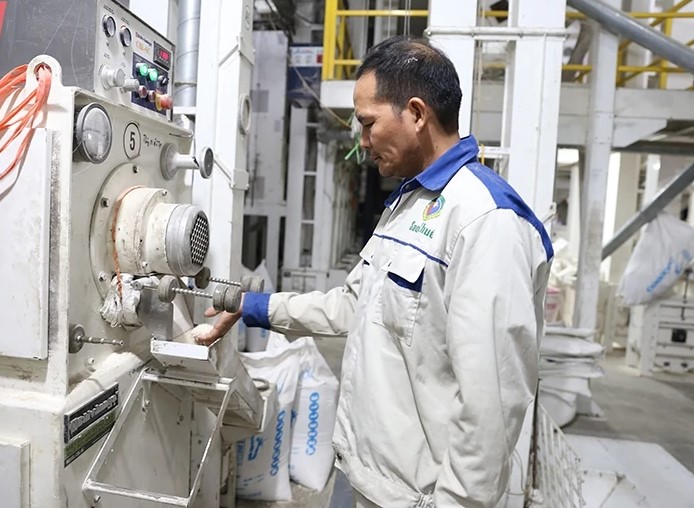 Ứng dụng công nghệ cao và chuyển đổi số nhằm nâng cao giá trị sản phẩm lúa gạo tại Công ty CP Thương mại Sao Khuê.