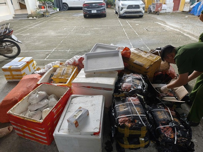 Nhiều hàng hóa là xúc xích