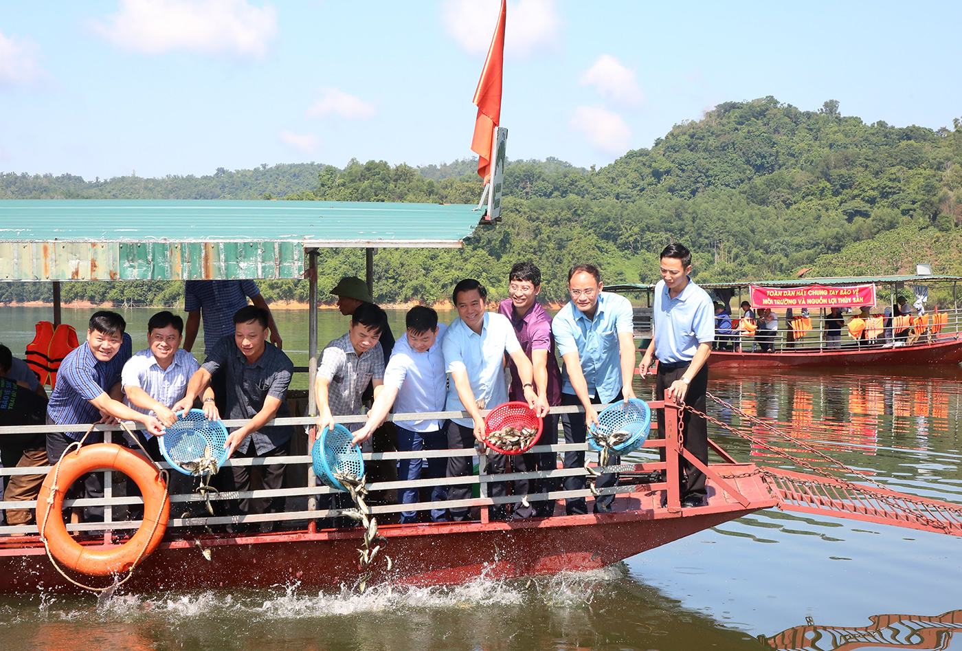 Bắc Ninh bổ sung và tái tạo nguồn lợi thủy sản