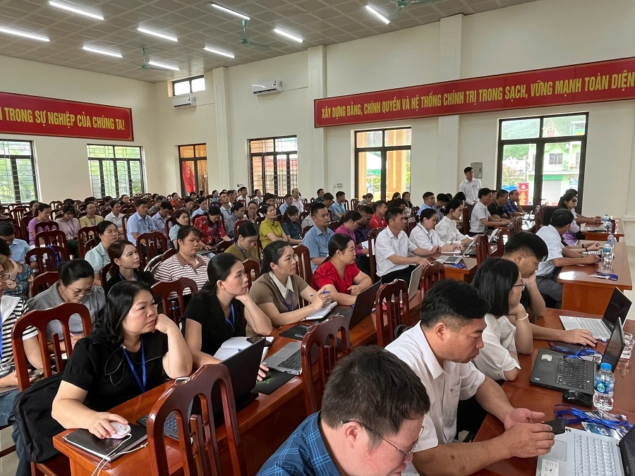 Các học viên tham gia tập huấn