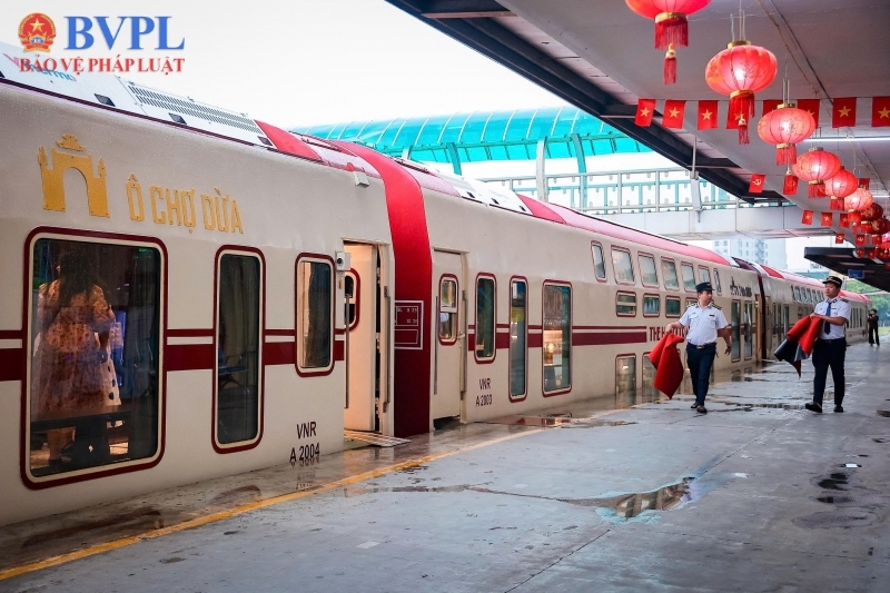 Tàu du lịch văn hoá 