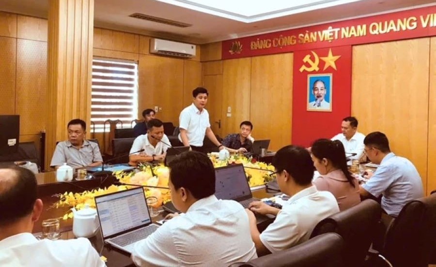 Ông Hà Trọng Nhân - Viện trưởng Viện Ứng dụng Công nghệ và Đào tạo phát triển nguồn nhân lực phát biểu trao đổi giải pháp tại hội nghị. Ông Hà Trọng Nhân - Viện trưởng Viện Ứng dụng Công nghệ và Đào tạo phát triển nguồn nhân lực phát biểu trao đổi giải pháp tại hội nghị.