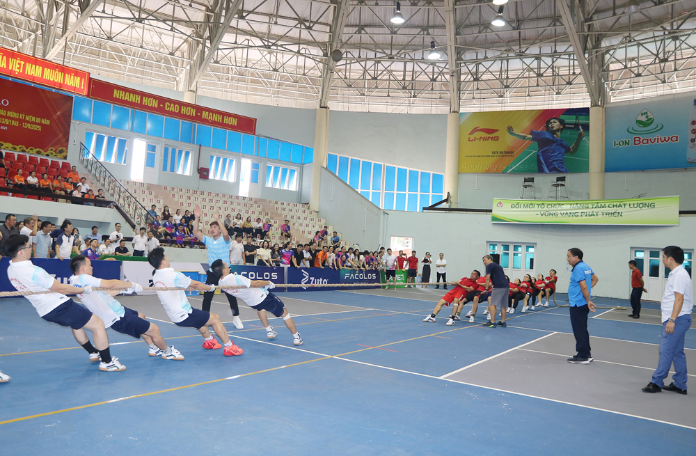 Trận chung kết môn kéo co giữa đội Tòa án nhân dân tỉnh 1 và Tòa án nhân dân khu vực 1. Trận chung kết môn kéo co giữa đội Tòa án nhân dân tỉnh 1 và Tòa án nhân dân khu vực 1.