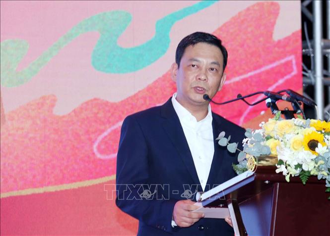 Ông Đồng Huy Cương, Phó Chủ tịch Liên hiệp các tổ chức hữu nghị Việt Nam phát biểu khai mạc chương trình Giao lưu hữu nghị Việt Nam- Hoa Kỳ tại Thành phố Hồ Chí Minh. Ảnh: Xuân Khu-TTXVN Ông Đồng Huy Cương, Phó Chủ tịch Liên hiệp các tổ chức hữu nghị Việt Nam phát biểu khai mạc chương trình Giao lưu hữu nghị Việt Nam- Hoa Kỳ tại Thành phố Hồ Chí Minh. Ảnh: Xuân Khu-TTXVN