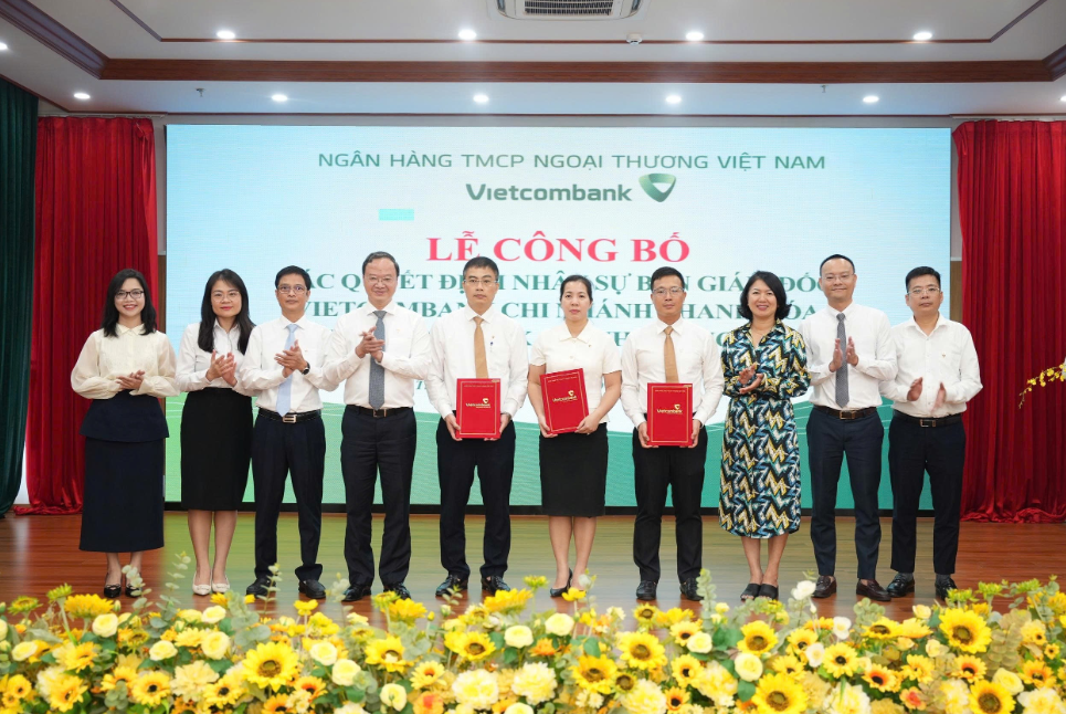 Vietcombank công bố quyết định nhân sự Ban giám đốc một số chi nhánh tỉnh Thanh Hoá