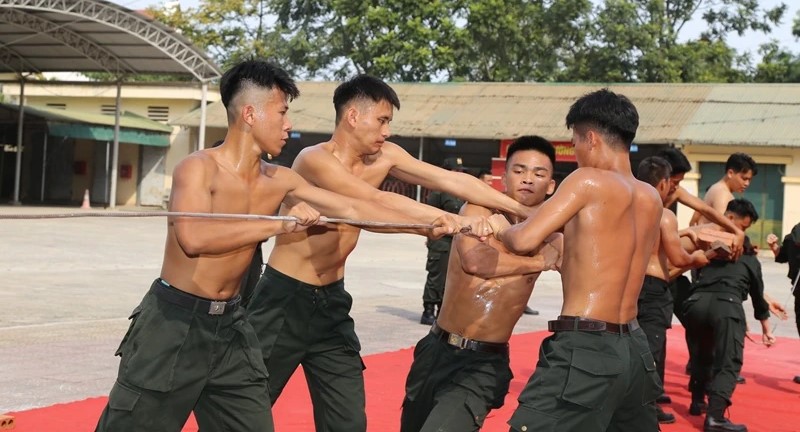 Công an Thanh Hóa huấn luyện bảo đảm an ninh trật tự, bảo vệ Đại hội đại biểu Đảng bộ tỉnh Thanh Hóa lần thứ XX