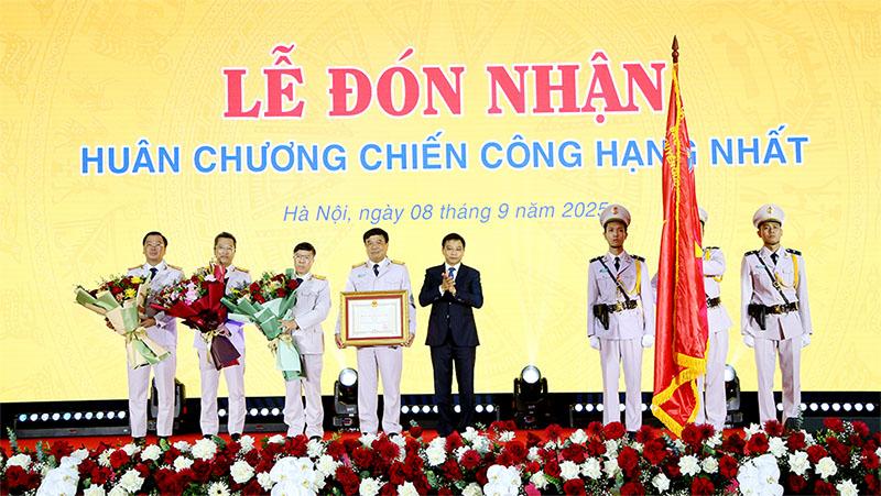 Cục Hải quan kỷ niệm 80 năm ngày truyền thống và đón nhận Huân chương Chiến công hạng Nhất