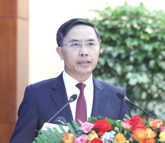 Tân Chủ tịch UBND TP. Đà Nẵng Phạm Đức Ấn phát biểu nhận nhiệm vụ.