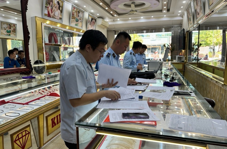 Tổ chức thanh tra việc chấp hành pháp luật của các doanh nghiệp kinh doanh vàng
