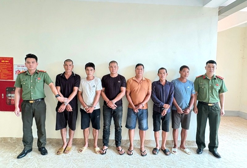 Lạng Sơn khởi tố 6 bị can về hành vi tổ chức cho người nước ngoài nhập cảnh trái phép Lạng Sơn khởi tố 6 bị can về hành vi tổ chức cho người nước ngoài nhập cảnh trái phép